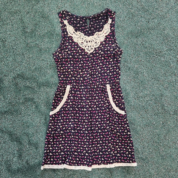 Doe and Rae Bunny Pattern dress - Picture 1 of 12